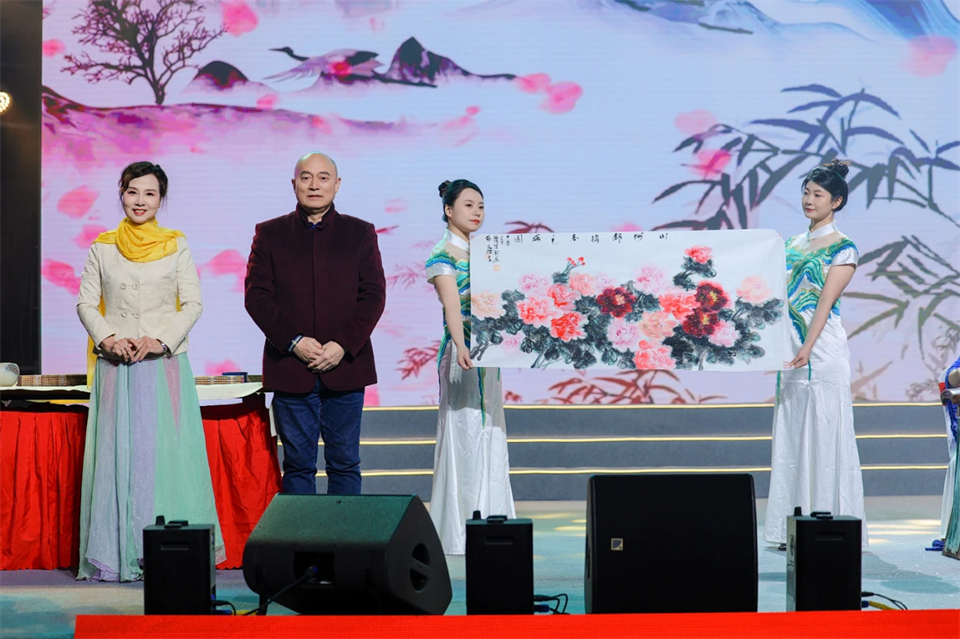 创新引领价值 梦想造诣将来——庆祝Z6官网智能成立25周年赞美大会暨文艺晚会隆沉进行