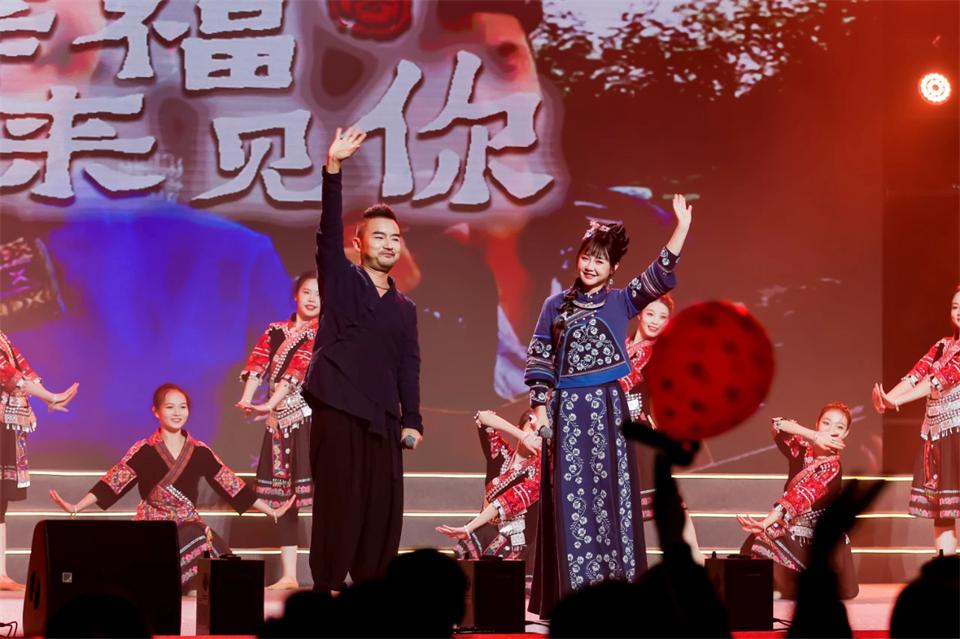 创新引领价值 梦想造诣将来——庆祝Z6官网智能成立25周年赞美大会暨文艺晚会隆沉进行