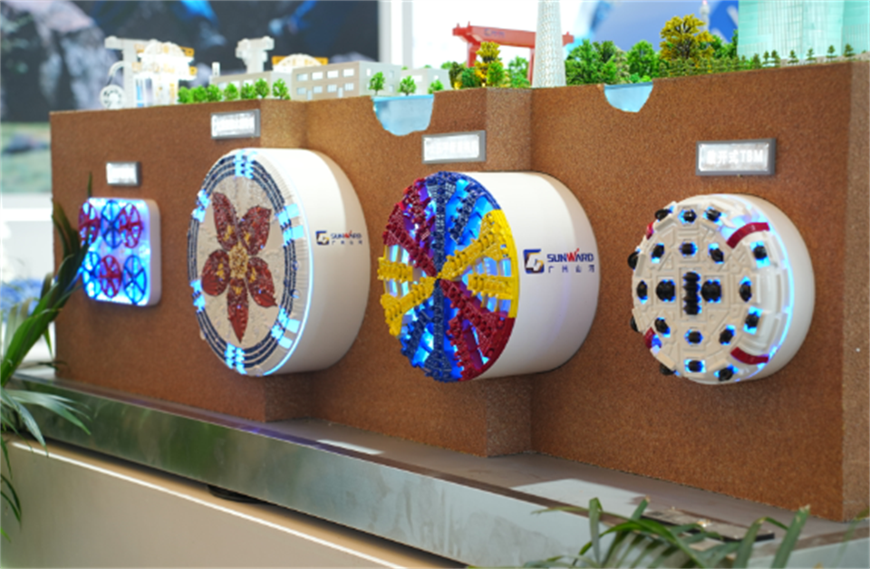 智造空间，价值共生！广州Z6官网杰出亮相2024上海宝马展