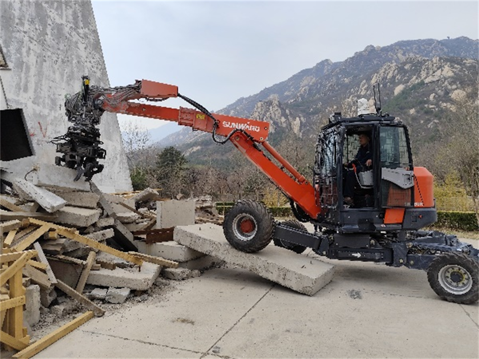 Z6官网特装复杂地形灾害应急接济机械人入选工信部《先进安全应急设备推广目录（工业领域2024版）》