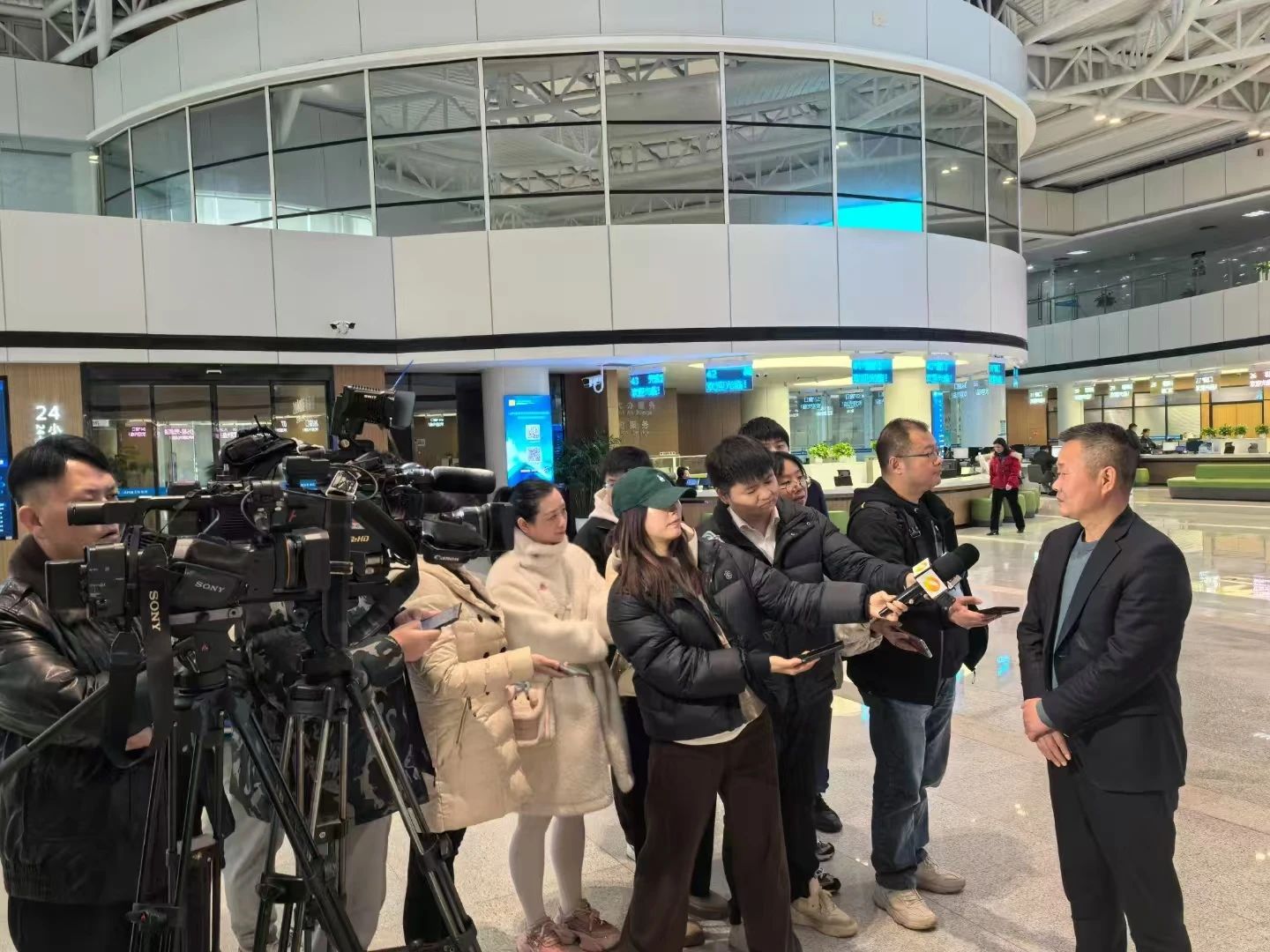 助力长沙经开区高质量发展，Z6官网智能喜获四奖项