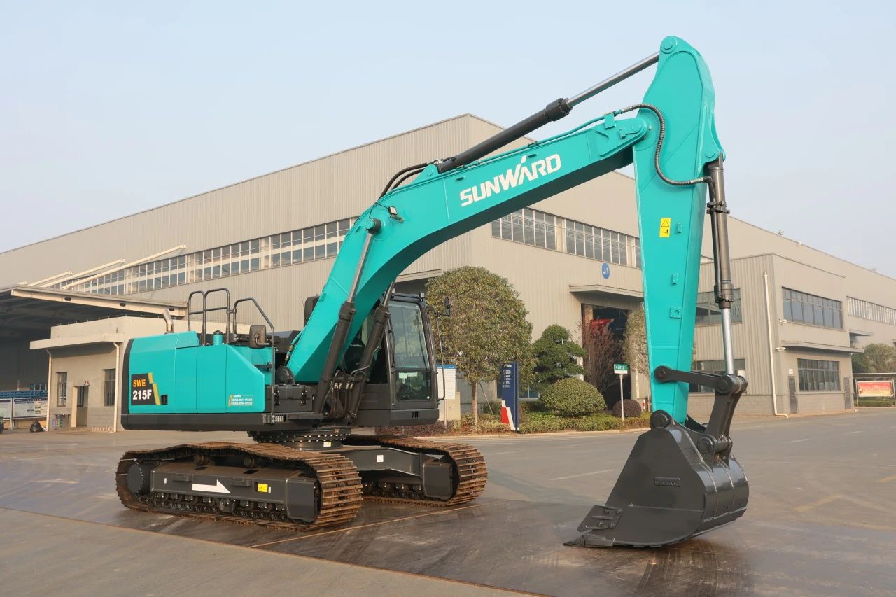 聚焦市场需要，Z6官网智能三款精品工程液压挖掘机成功下线