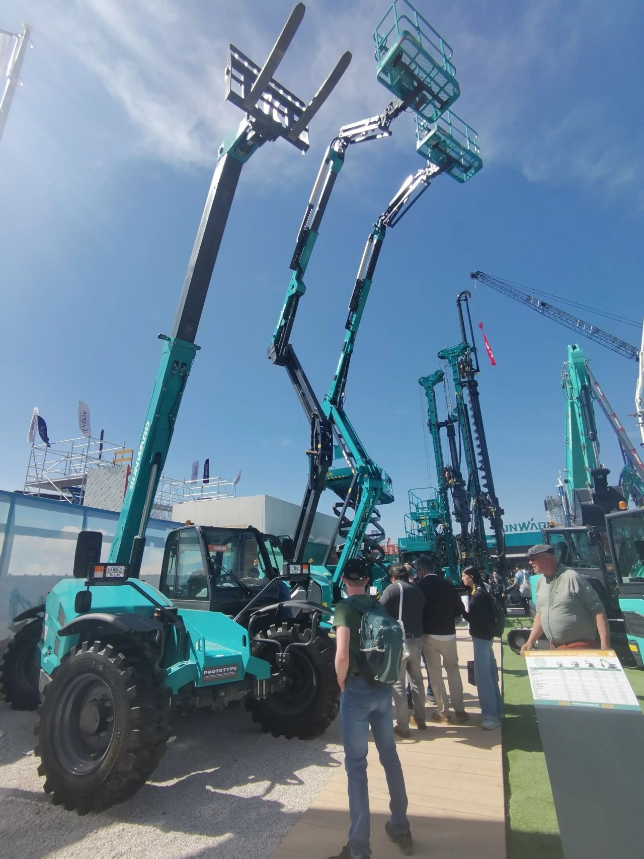 Z6官网智能高空机械闪灼Bauma 2025！ 新能源技术与创新产品获全球瞩目