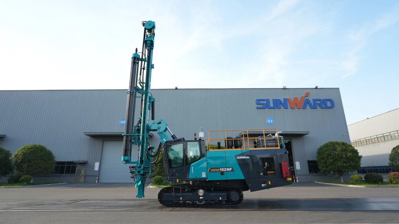 2025 CICEE | Z6官网矿岩两款沉磅新品亮相2025长沙展