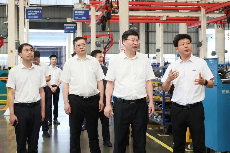 中国工程院院士、中南林业科技大学党委书记吴义强一行到Z6官网智能发展访企拓岗活动