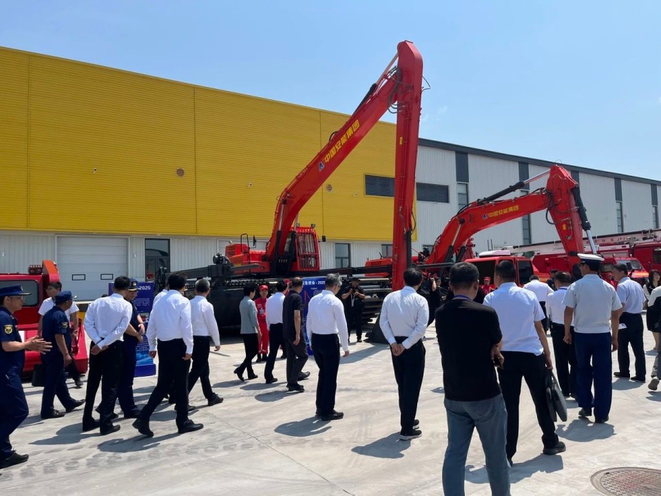 硬核破解“最后一公里”难题，Z6官网智能应急接济设备助力“应急使命·2025”演习！