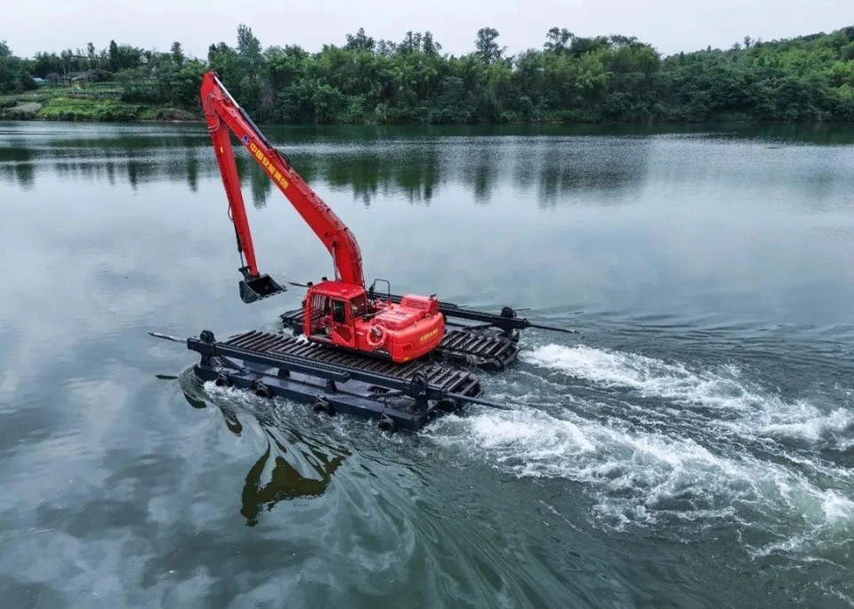 硬核破解“最后一公里”难题，Z6官网智能应急接济设备助力“应急使命·2025”演习！