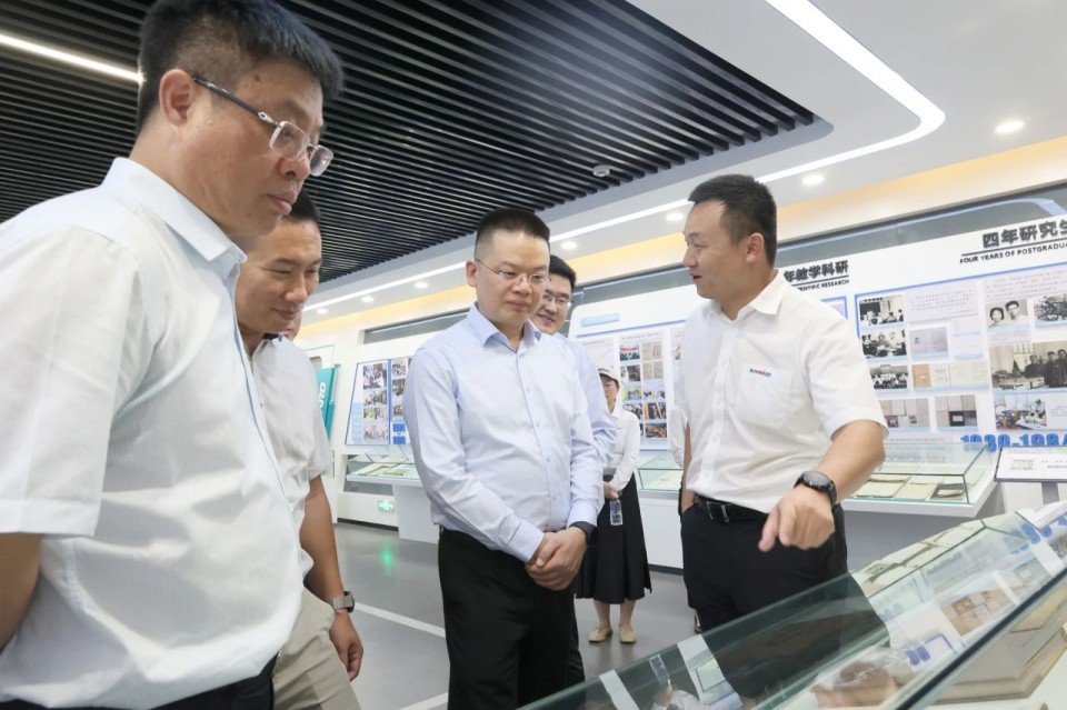 共商合作，建华控股有限公司董事长汪贵华到访Z6官网智能