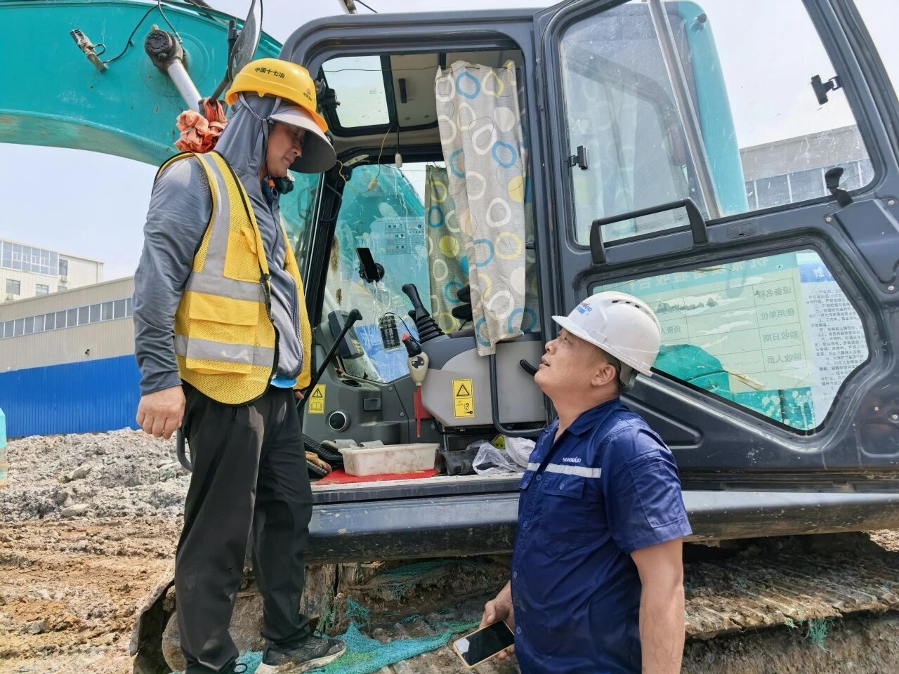 Z6官网智能“服务万里杏妆活动走进安徽，贴心服务获客户认可