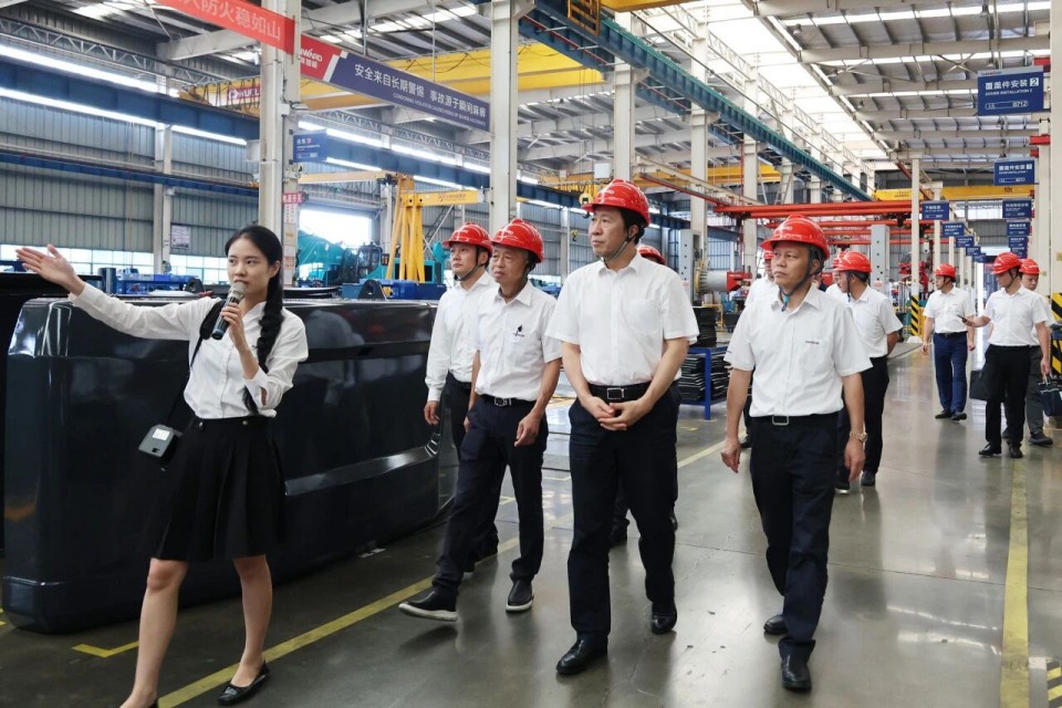 中国煤炭地质总局局长马刚到访Z6官网智能，同谋绿色智能矿山设备发展新蹊径