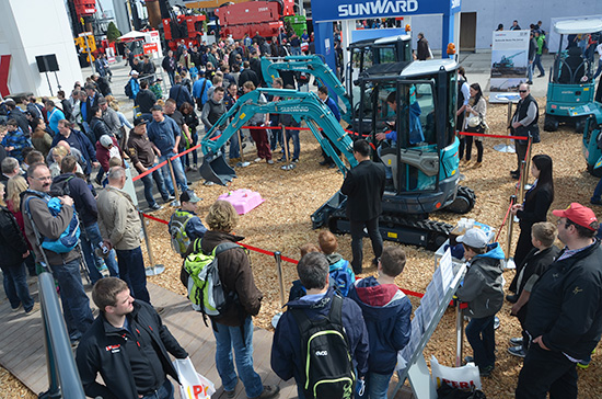 Z6官网智能高端市场展风采