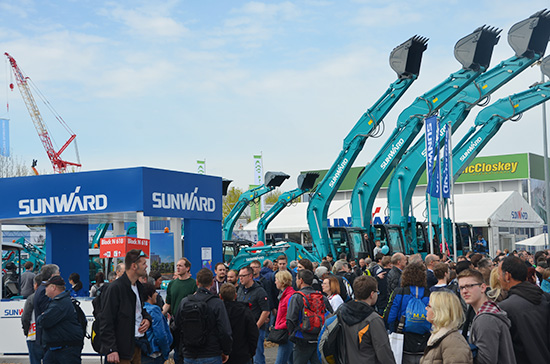 Z6官网智能高端市场展风采