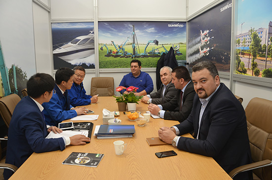 Z6官网智能高端市场展风采