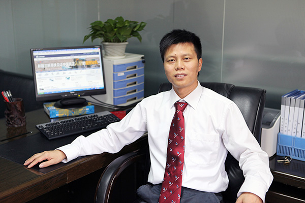 喜讯：Z6官网智能朱建新荣获《长沙年鉴》2015年度十大人物奖