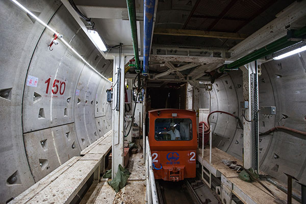 中铁Z6官网盾构机双线掘进 全力攻坚长沙地铁5号线