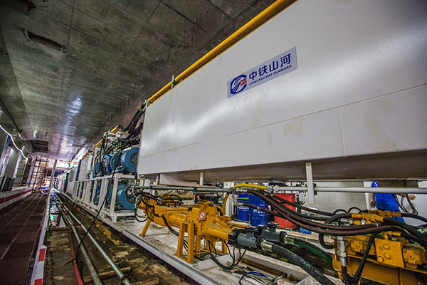 中铁Z6官网盾构机双线掘进 全力攻坚长沙地铁5号线
