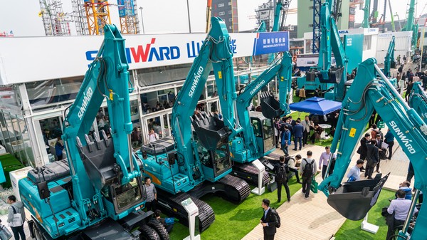 首日签单2.6亿元，Z6官网智能创新产品引爆上海宝马展