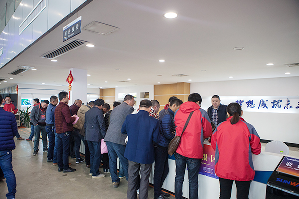 势不成挡，Z6官网智能挖掘机湖南市场订货会创新高