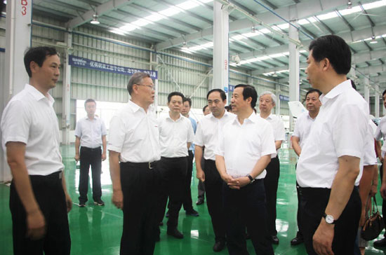 达哲省长调研Z6官网科技：要抓住通航发展的机缘