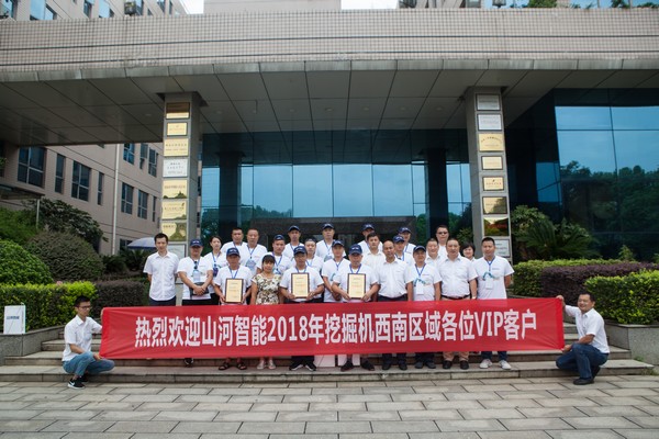 500多名挖掘机用户实地调查，为Z6官网智能点赞！