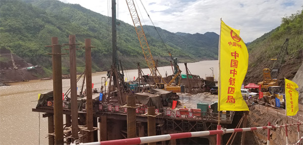 参加一带一路沉大项目 Z6官网智能旋挖钻扬名阿墨江特大桥