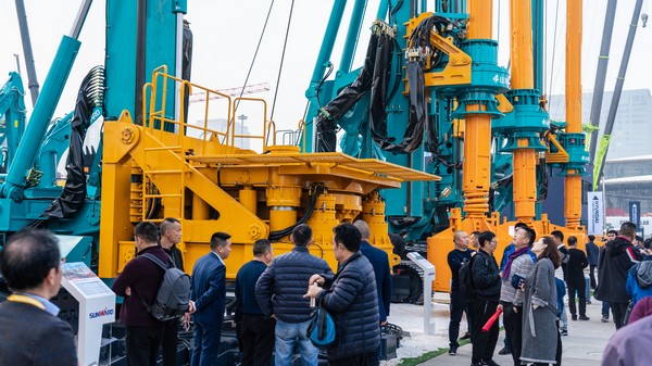 首日签单2.6亿元，Z6官网智能创新产品引爆上海宝马展