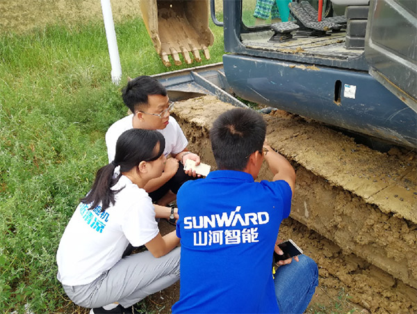 到了市场一线才知路，Z6官网挖机客户都是铁杆粉丝