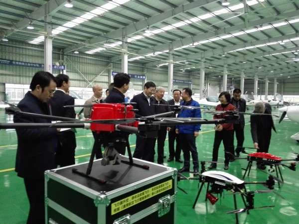 省委书记杜家毫勉励Z6官网智能：做大做强航空航天产业