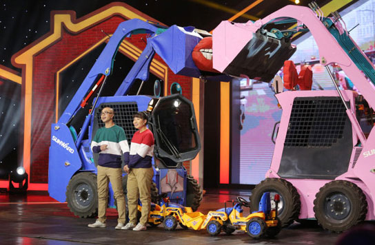 谁说机械都冰凉？这款会跳舞的滑移明明就是周到奔放的！