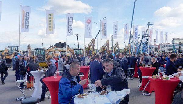 十年携手，Z6官网智能莫斯科宝马CTT展产品推介会圆满进行