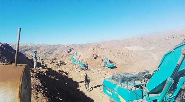 伊朗客户点赞Z6官网智能全系列液压挖掘机