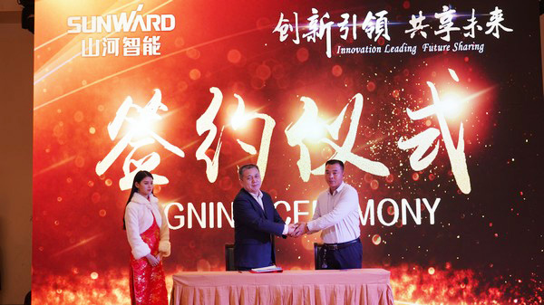 首日签单2.6亿元，Z6官网智能创新产品引爆上海宝马展