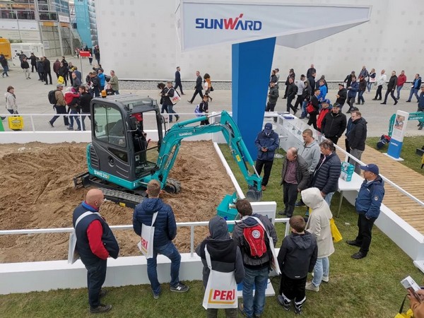 向世界展示中国“智造”魅力，Z6官网智能携创新阵容闪灼德国宝马展