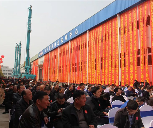 同心同梦，Z6官网智能全球客户互换会武汉站隆沉进行