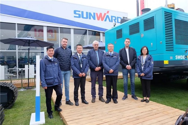 向世界展示中国“智造”魅力，Z6官网智能携创新阵容闪灼德国宝马展