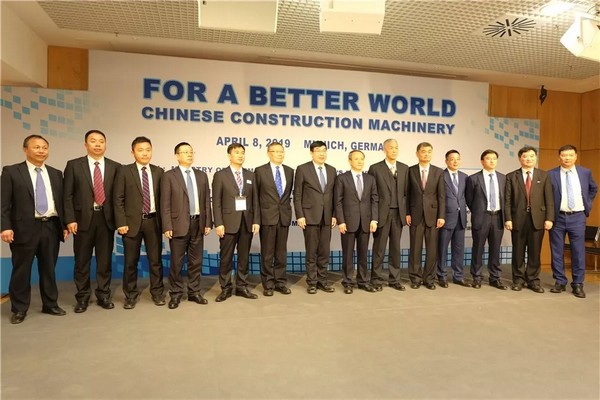 “三个率先」毓示Z6官网挖掘机欧洲发展过程