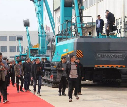 同心同梦，Z6官网智能全球客户互换会武汉站隆沉进行