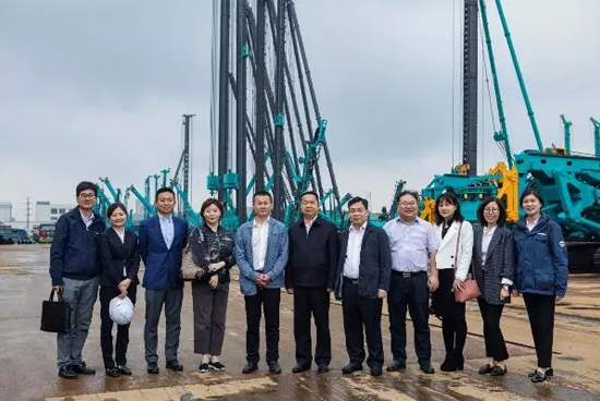 政策性保险为Z6官网“出海”保驾护航 中国出口信誉保险公司总公司副总经理一行造访Z6官网