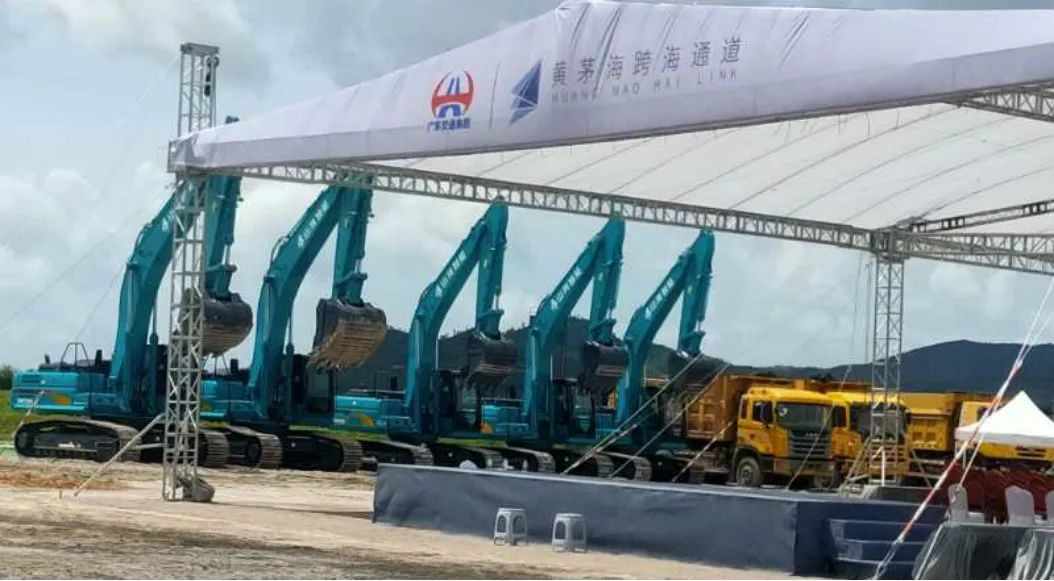 大湾区又一跨海“大桥”开工，Z6官网智能挖掘机“秀”美现场