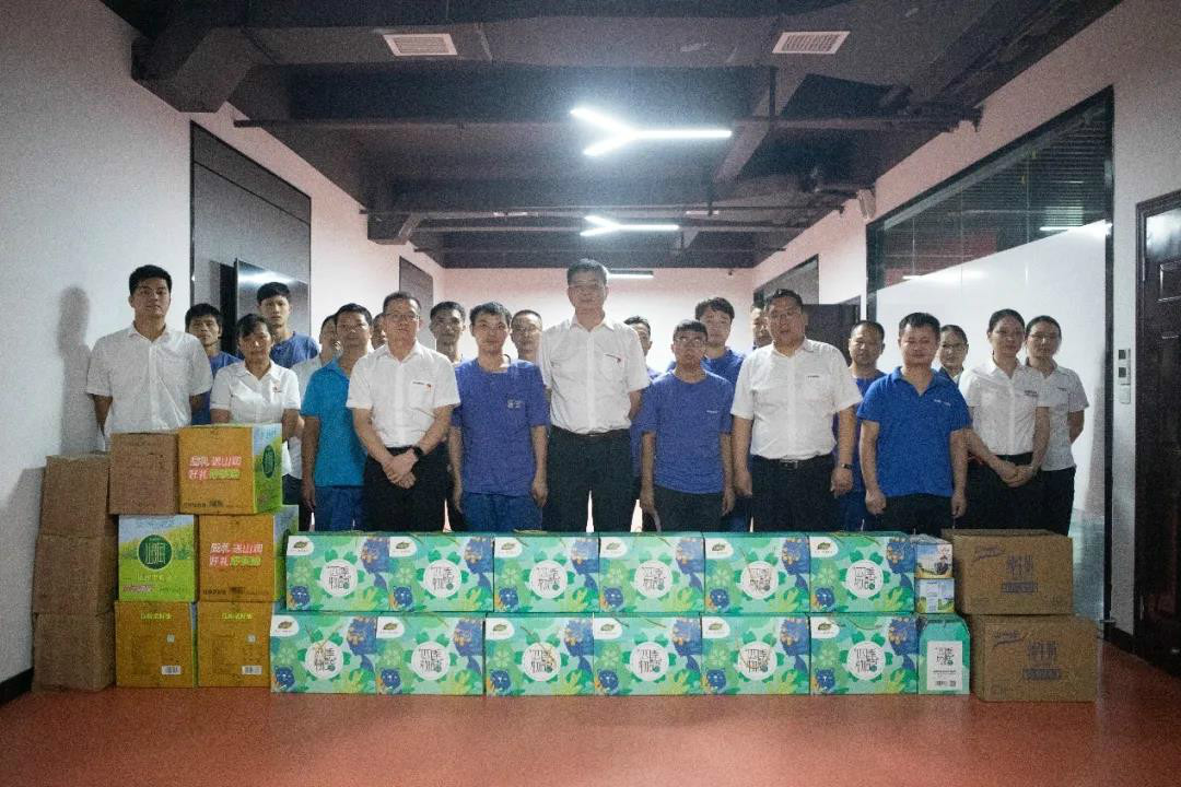 浓情端午粽飘香 Z6官网家园满温情