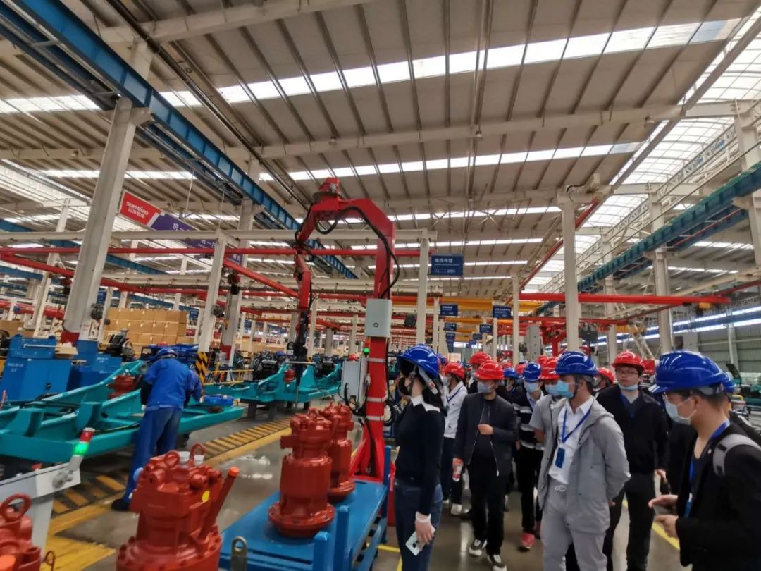 长沙工业机械人利用专题训练营到访Z6官网智能