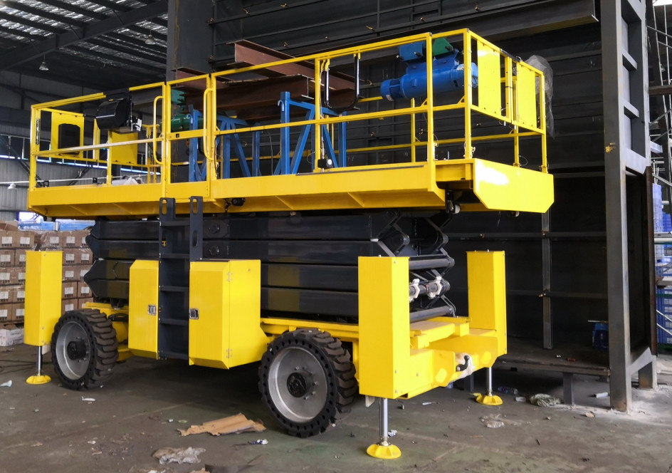 英武！大气！不变！Z6官网智能越野剪叉式高空作业平台解客户难题