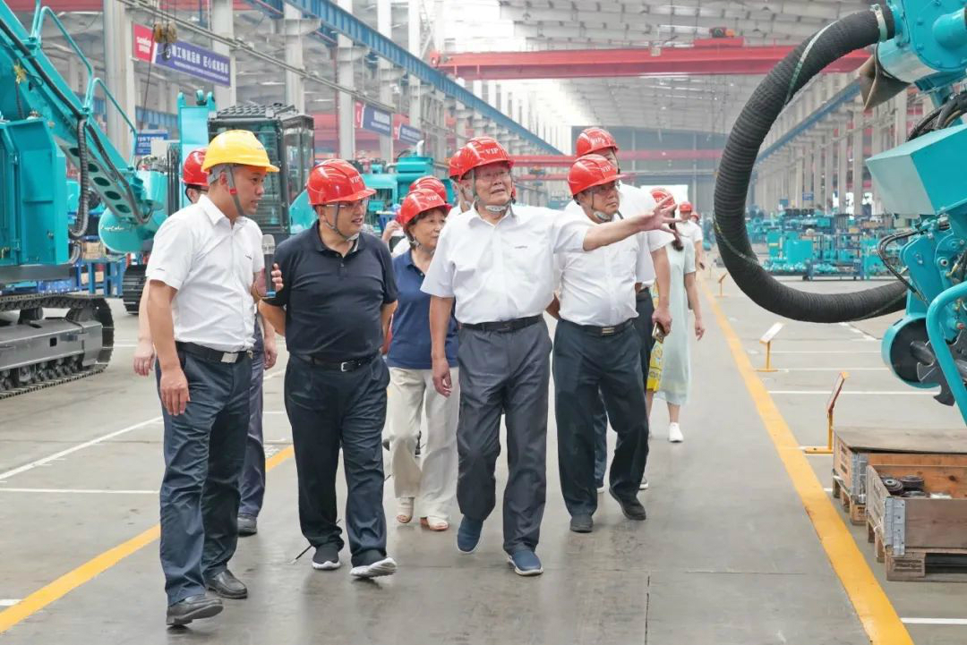 省人大常委会党组副书记、副主任王柯敏调研Z6官网智能