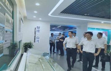 合作共赢 Z6官网智能5G时期急剧到来 湖南联通党委书记、总经理谭明到访Z6官网智能