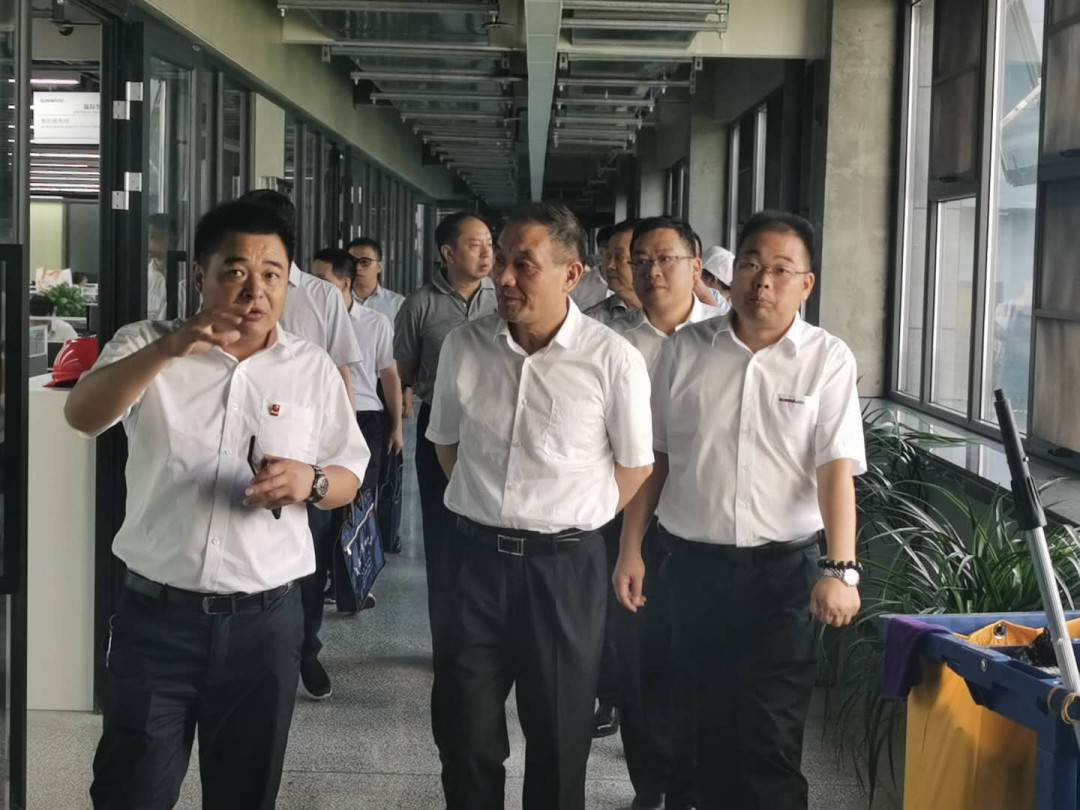 省人大常委会副主任杨维刚调研Z6官网智能