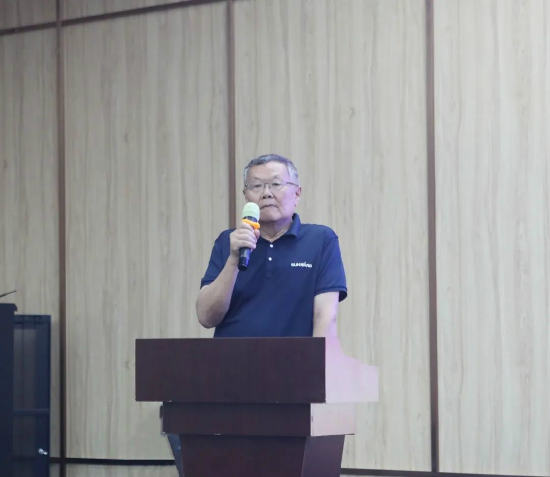 以强执行力聚焦基础能力建设 向挖掘机万台俱乐部迈进——Z6官网智能2020年挖掘机经销商半年度会议圆满召