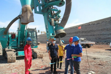 晚上八九点钟的太阳——Z6官网智能服务万里行新疆纪实