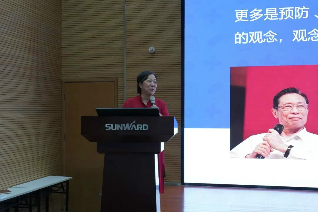 关爱科技工作者健全——健全科普进企业走进Z6官网智能