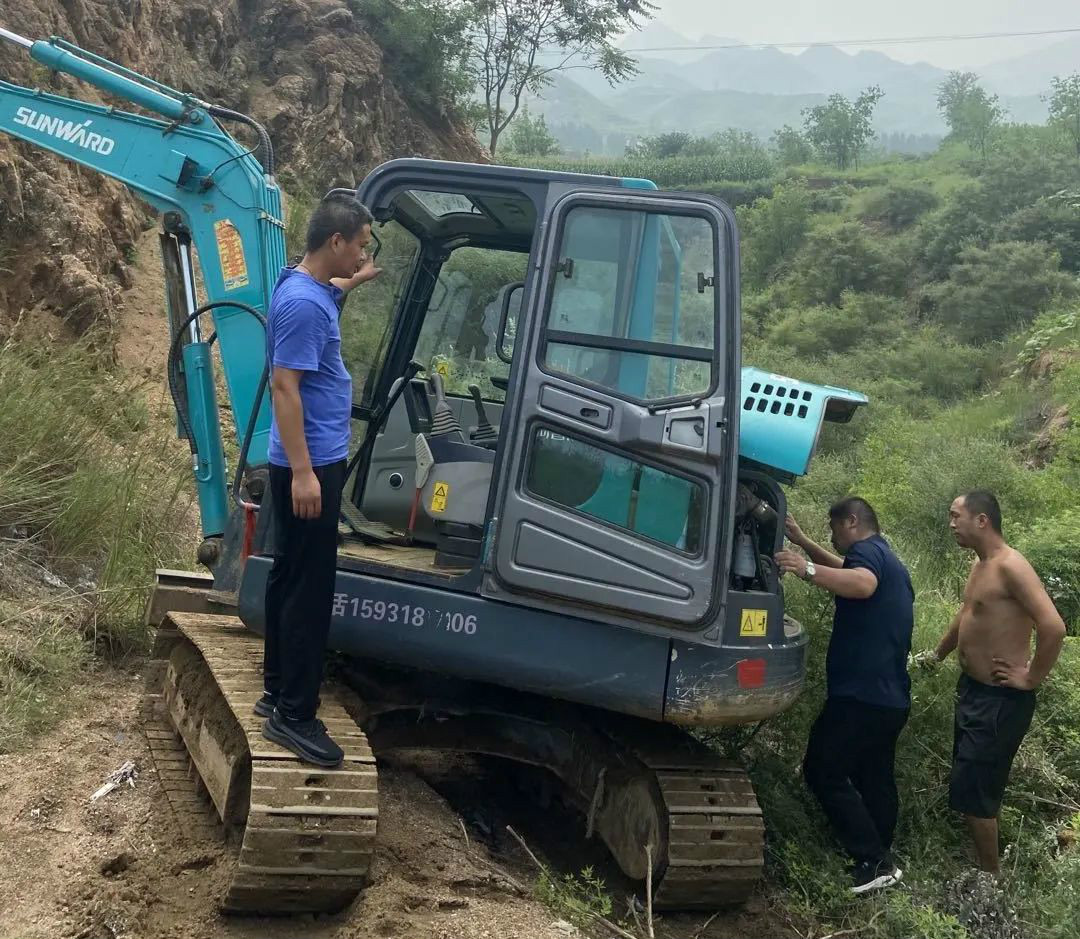 感恩相伴 关爱相随——北京Z6官网服务万里行