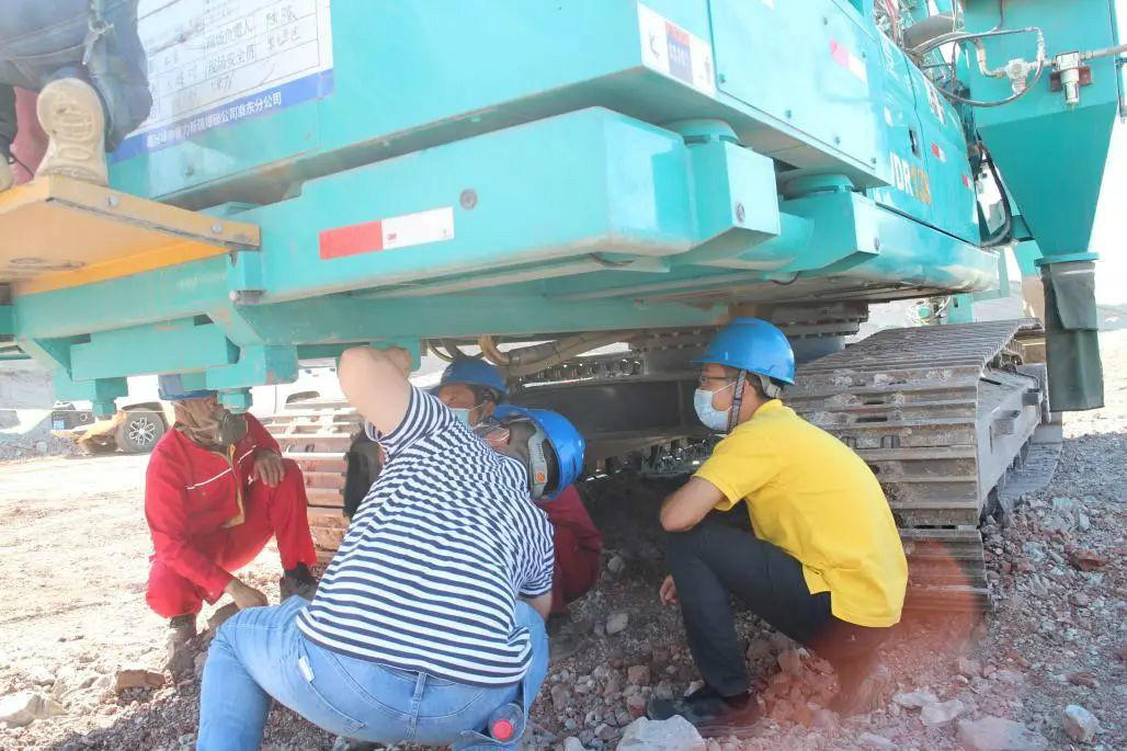 晚上八九点钟的太阳——Z6官网智能服务万里行新疆纪实